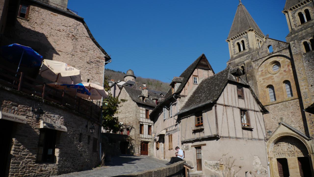 Auberge Saint Jacques Conques Exterior photo